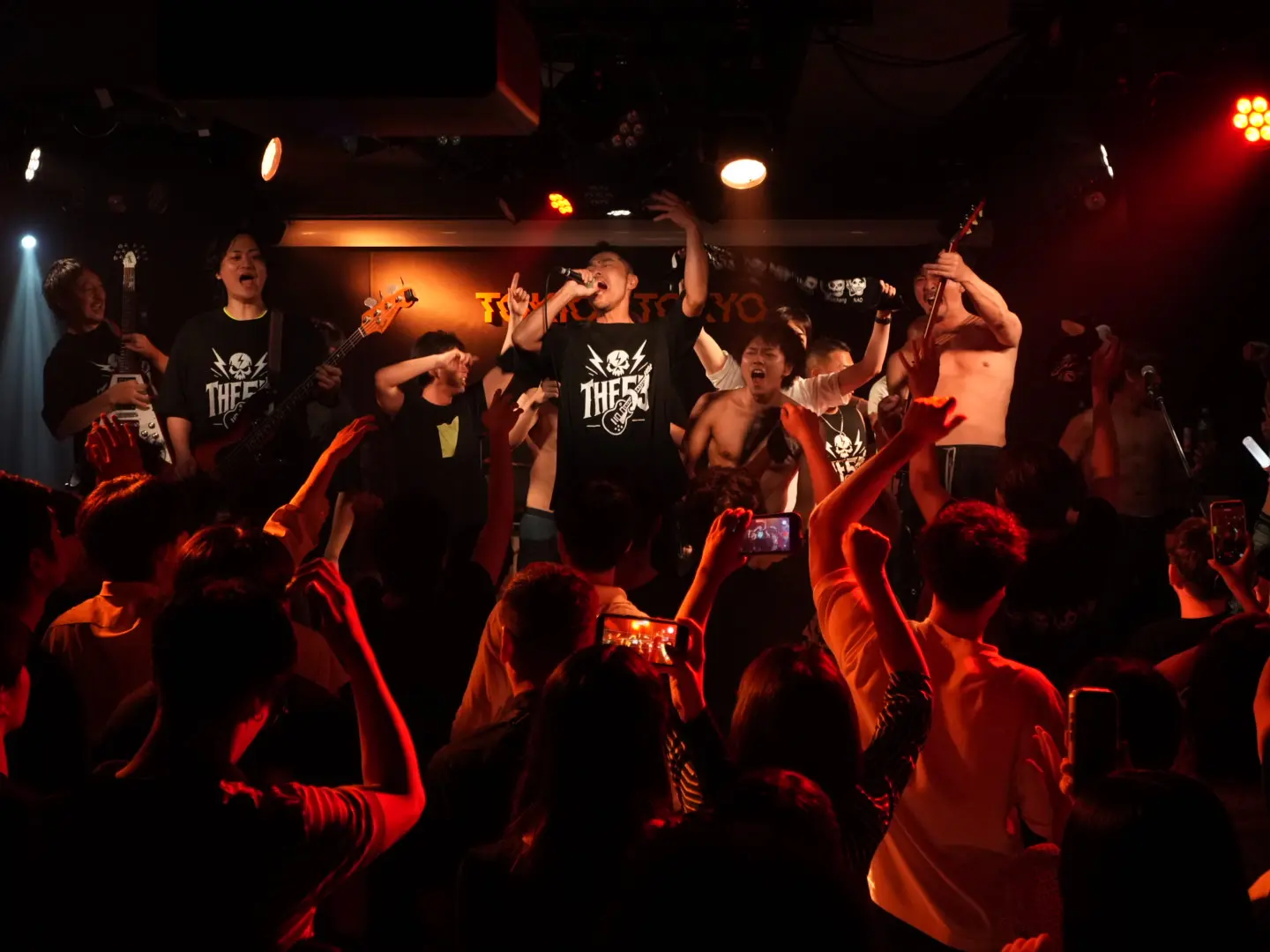 THE53のライブ風景
